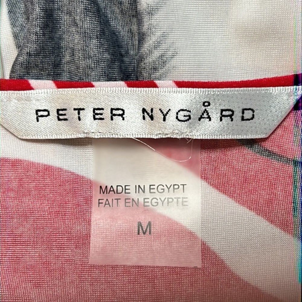Peter Nygard Tops. Size medium. Very soft, stretchy bold print. Red/white/black - Picture 6 of 9